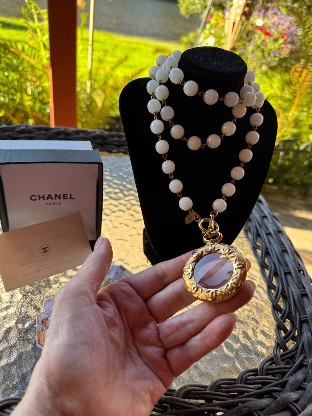 CHANEL White Glass Bead Necklace with Gold Pendant Magnifier With Gift Box